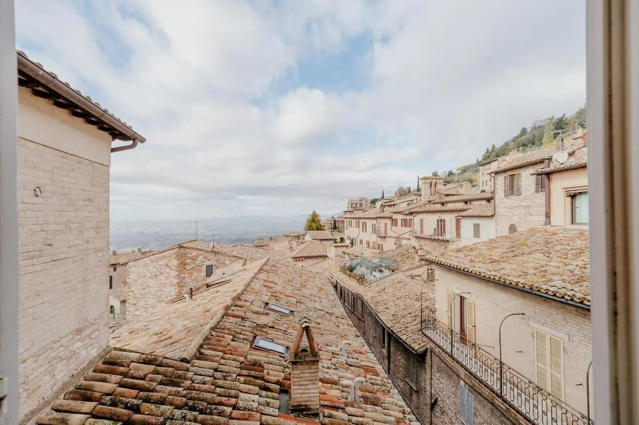 Apartment Sotto Gli Affreschi Del 1800 Con Colazione Inclusa Assisi Italy